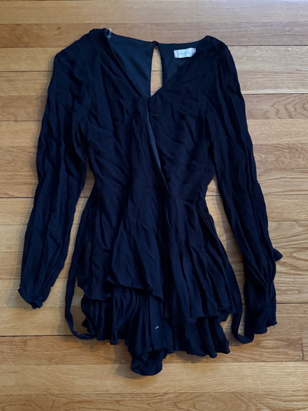 Black Long-Sleeve Wrap Dress/romper